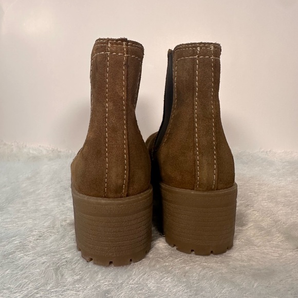 ASOS Brown Ankle Boots with Chunky Heel and Elastic Panels 🤎🤎 - Picture 2 of 7